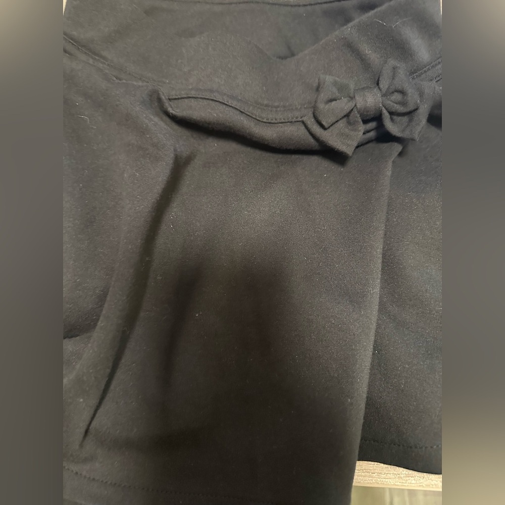 Gymboree Black skort size 6